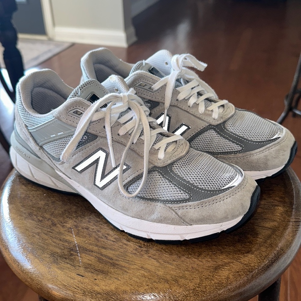 New Balance 990v5 women’s size 9.5